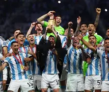 包含赛地聚焦——英超加时末段热度飙升；新奥尔良鹈鹕再遭质疑；管理层满意；更衣室氛围转暖的词条