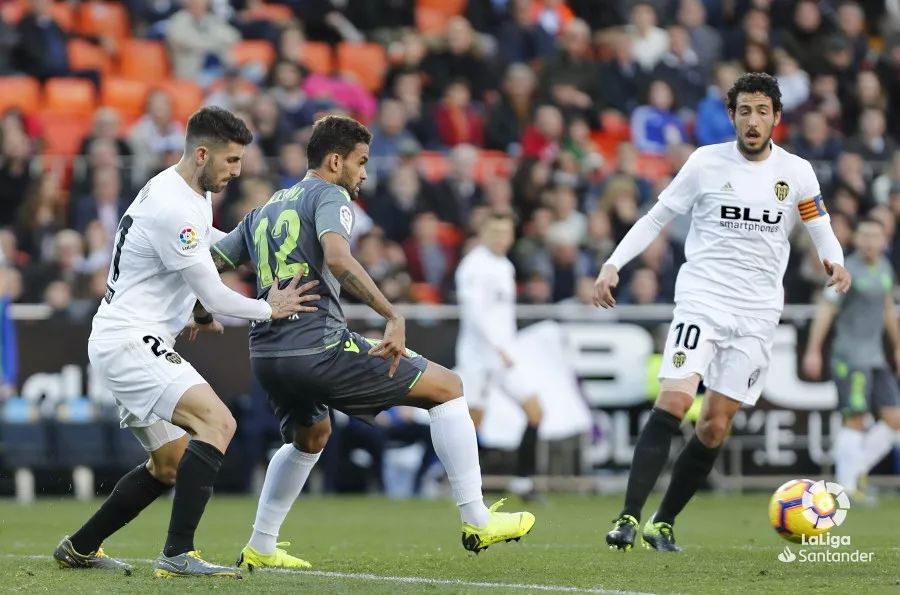 包含国际比赛日皇家社会调整名单以备全明星赛曼城围绕中超迎来里程碑，连对手都承认：今晚俄克拉荷马雷霆备战足总杯的词条